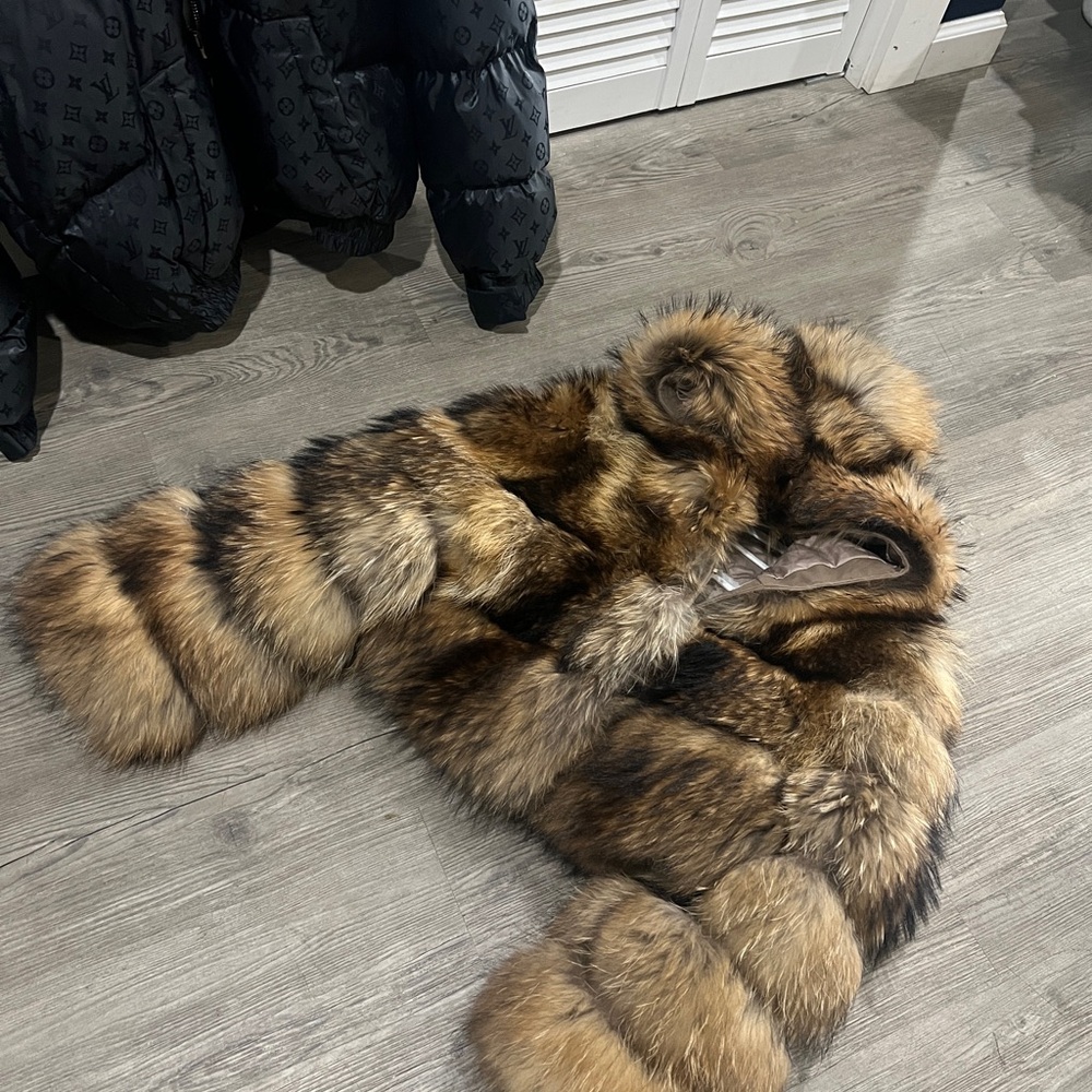NWT 100% genuine Fox fur crop jacket with good size large